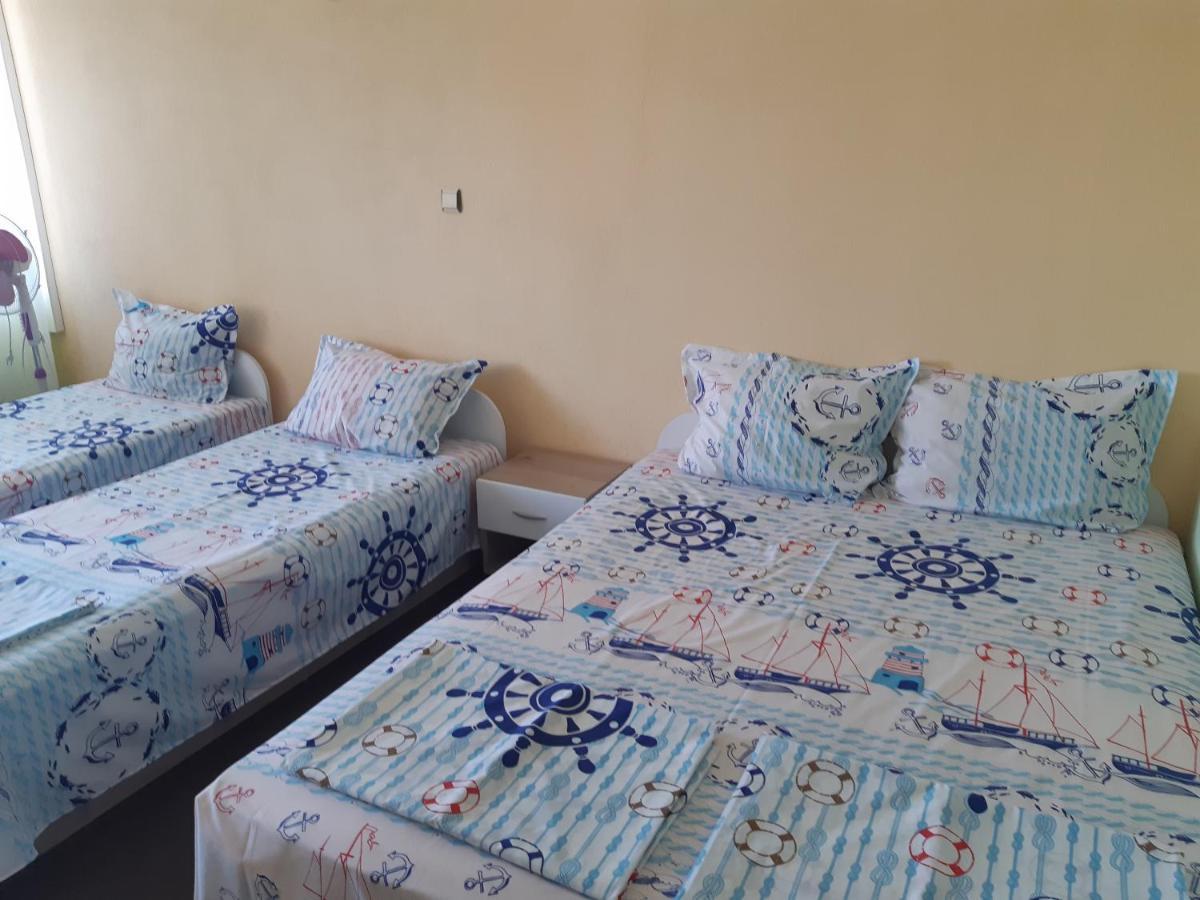 Kazlarov Guest House Kiten  Kültér fotó