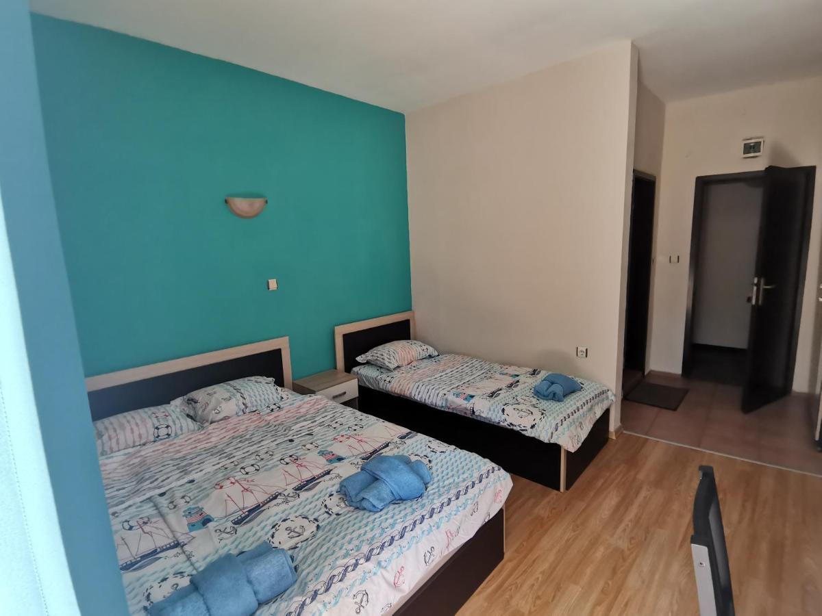Kazlarov Guest House Kiten  Kültér fotó