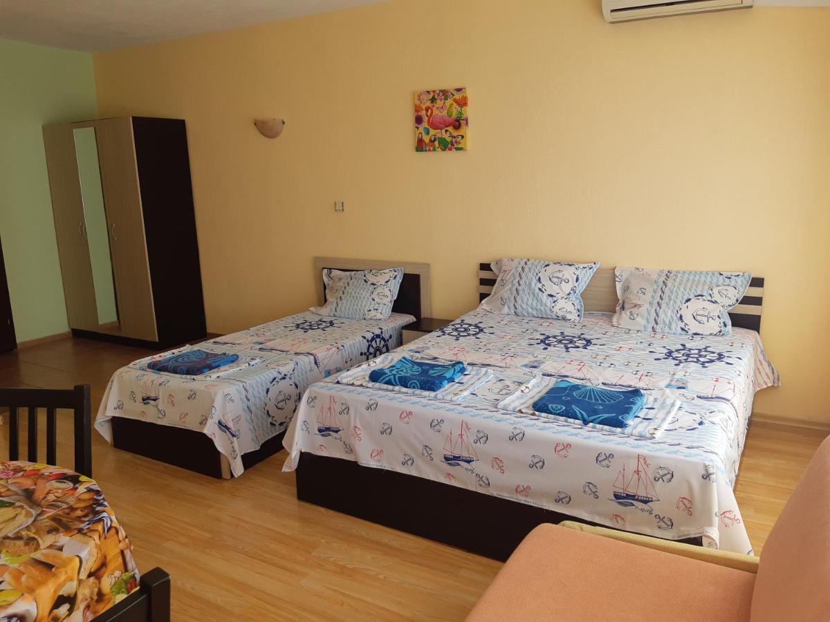 Kazlarov Guest House Kiten  Kültér fotó