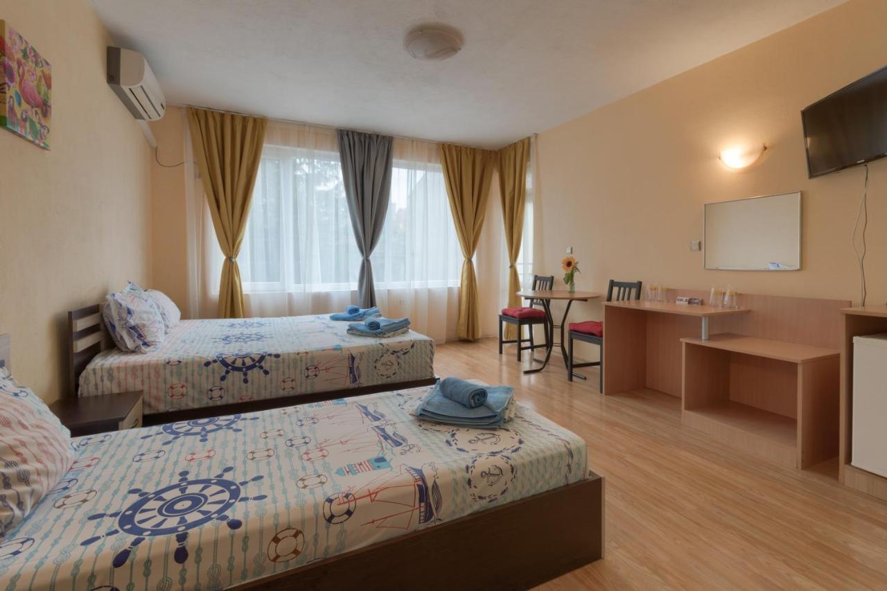 Kazlarov Guest House Kiten  Kültér fotó