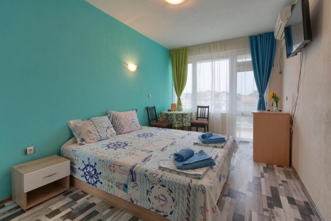 Kazlarov Guest House Kiten  Kültér fotó