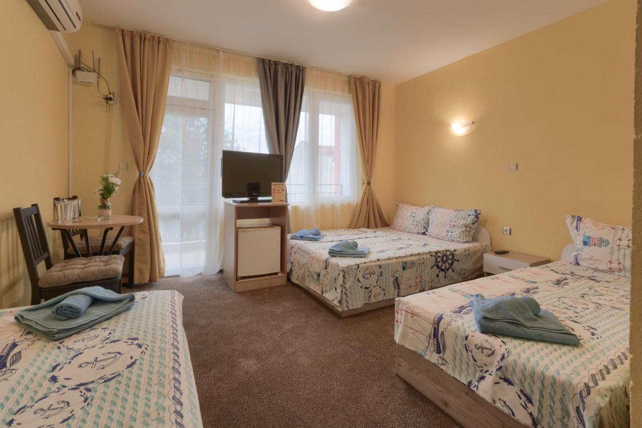 Kazlarov Guest House Kiten  Kültér fotó