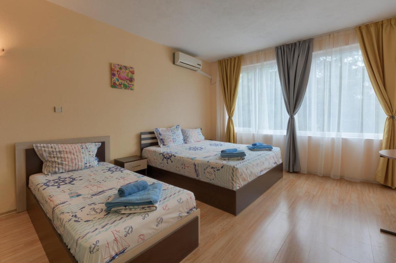 Kazlarov Guest House Kiten  Kültér fotó