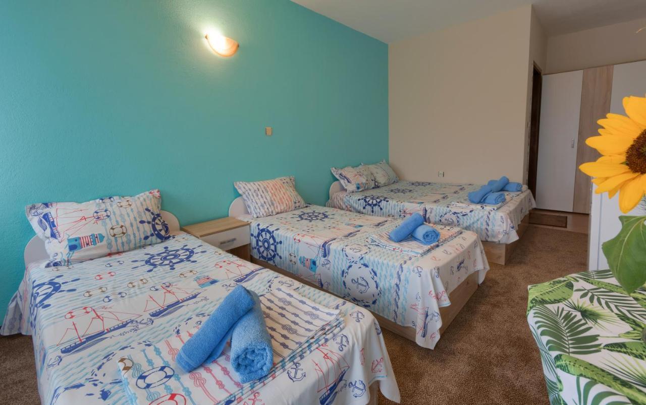 Kazlarov Guest House Kiten  Kültér fotó
