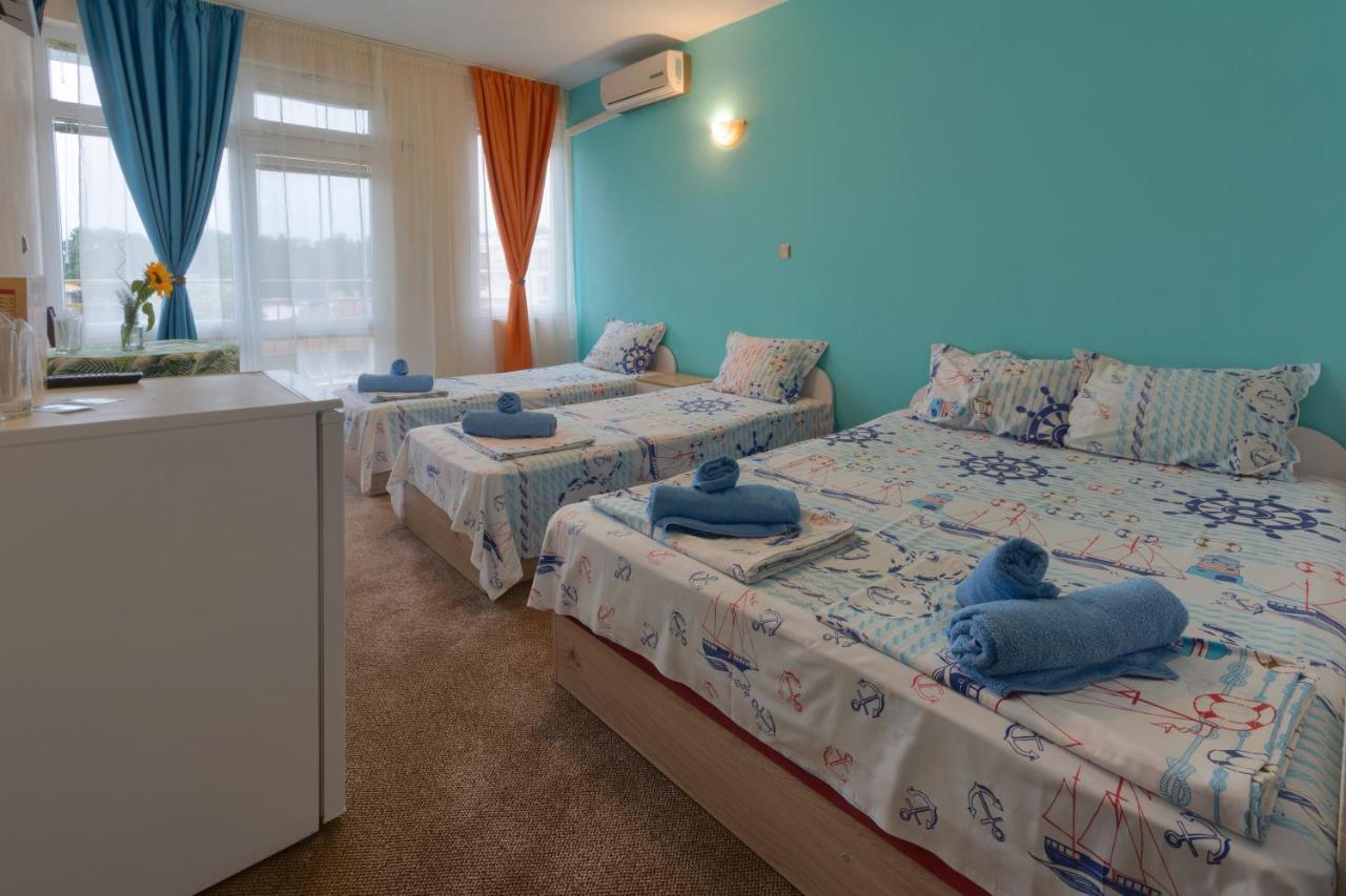 Kazlarov Guest House Kiten  Kültér fotó