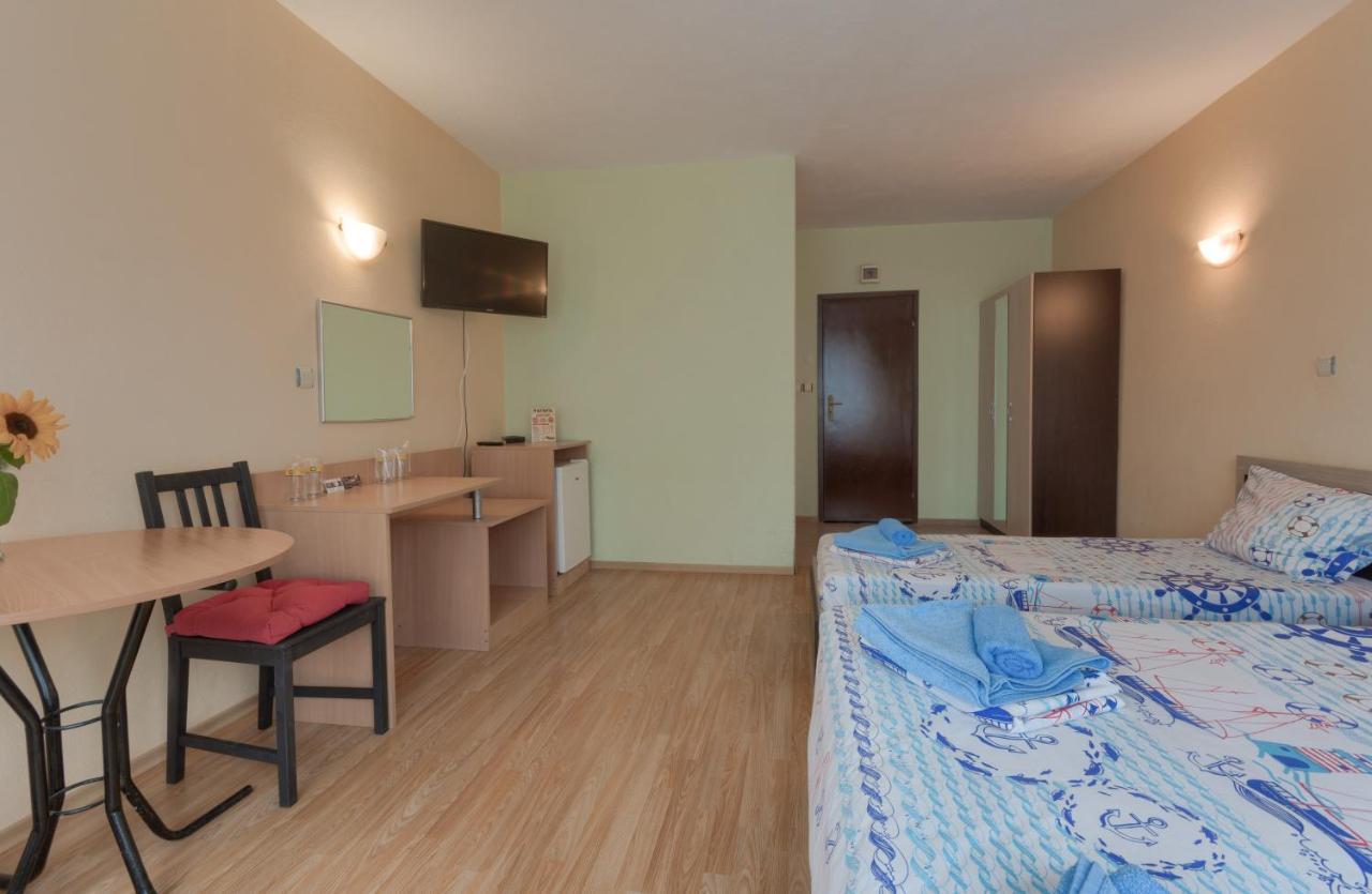 Kazlarov Guest House Kiten  Kültér fotó