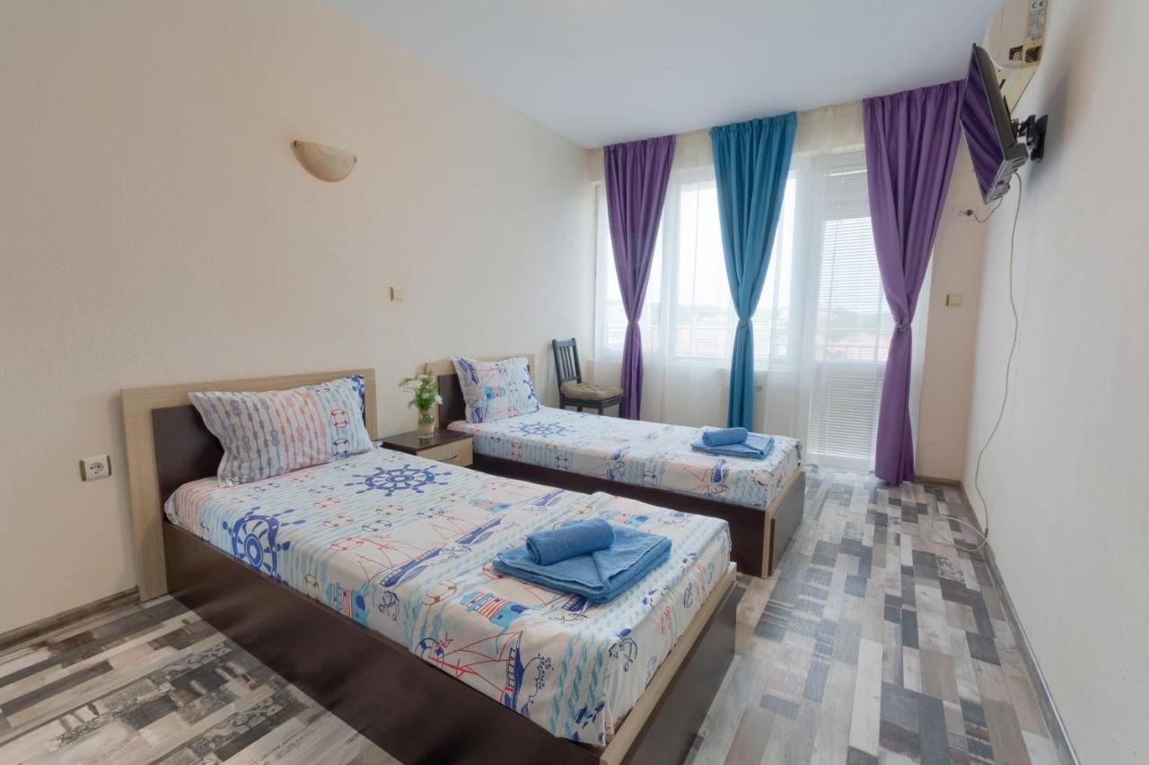 Kazlarov Guest House Kiten  Kültér fotó