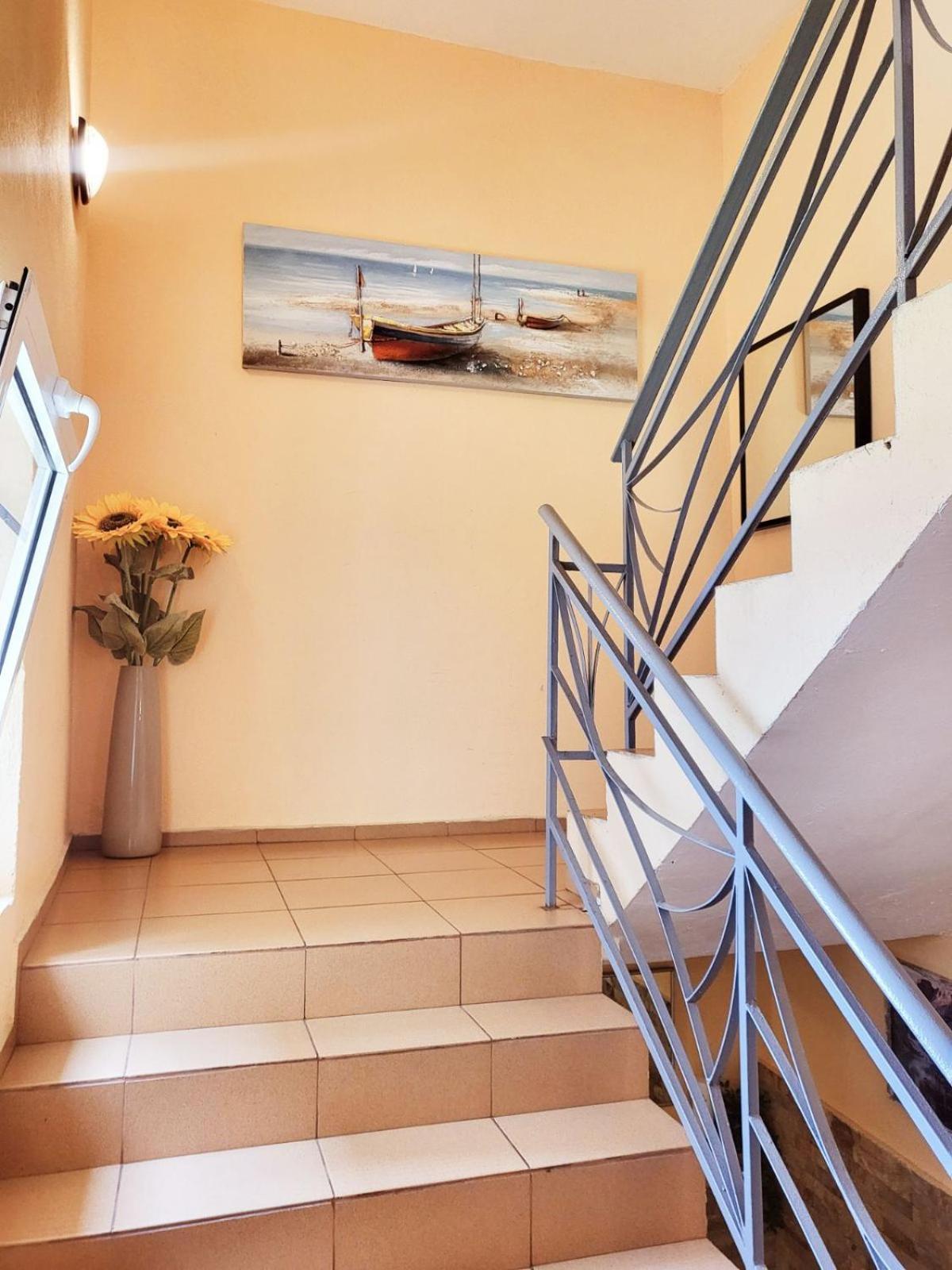 Kazlarov Guest House Kiten  Kültér fotó