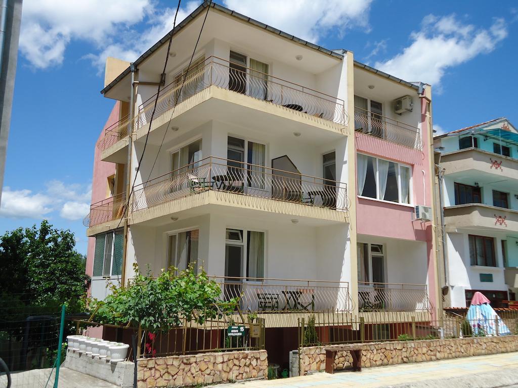 Kazlarov Guest House Kiten  Kültér fotó
